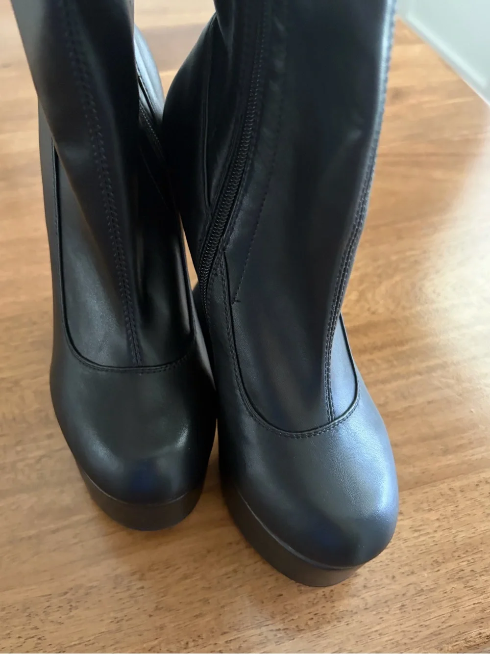 Knee boots platform black goth